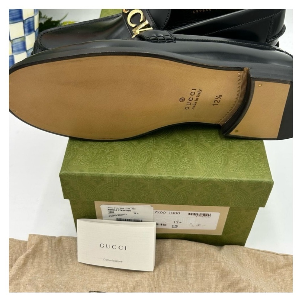 Gucci gold logo embellished leather loafers size 12.5 made in
Italy - Picture 6 of 8